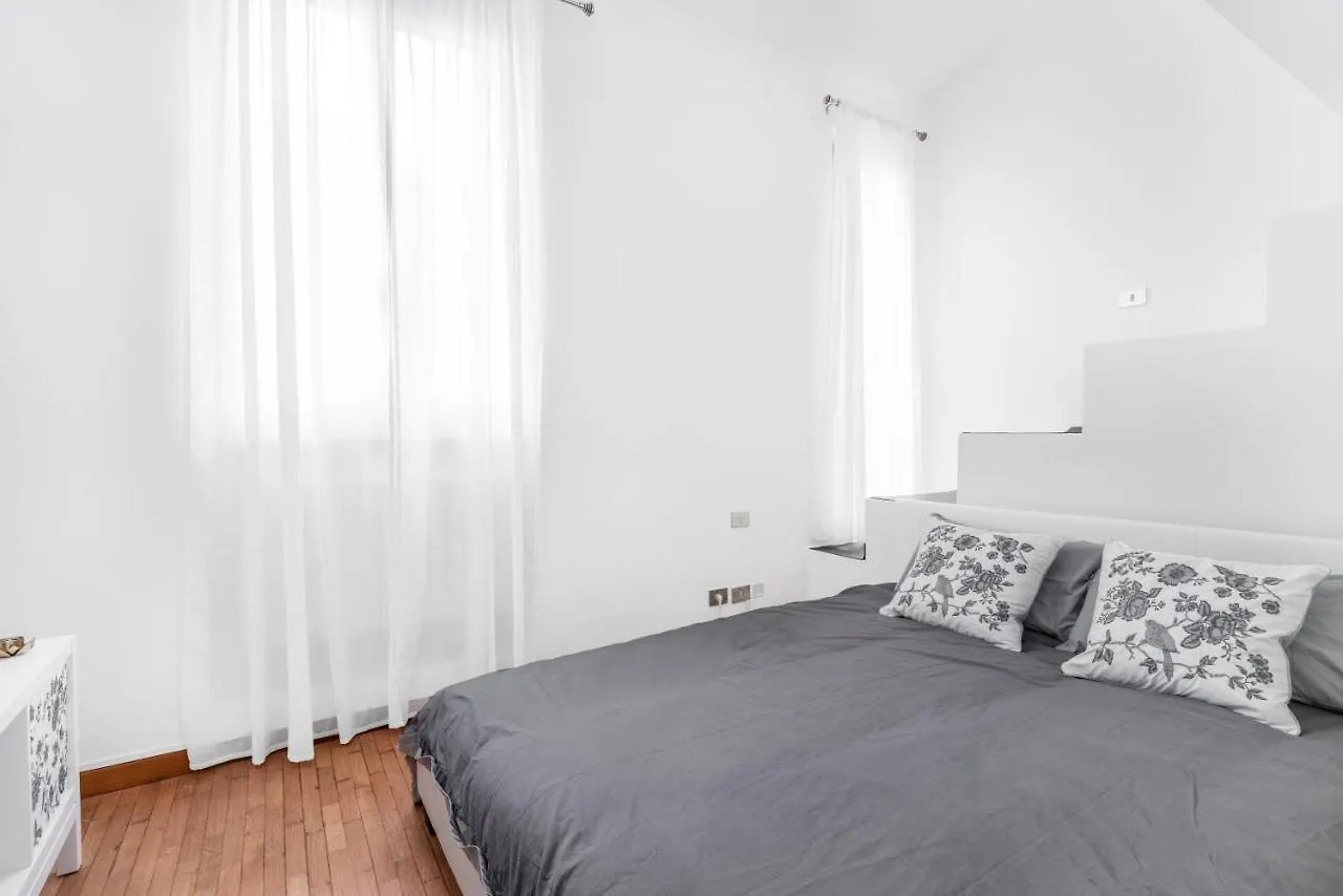 Duomo 7 Minuti Exclusive Apartment Vercelli Milan Italy
