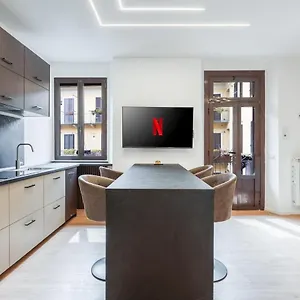 Apartment Bilocale Moderno - Center, Milan