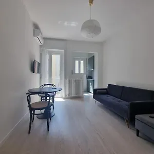 https://apt-new-in-lively-central-area.it-lombardy.com