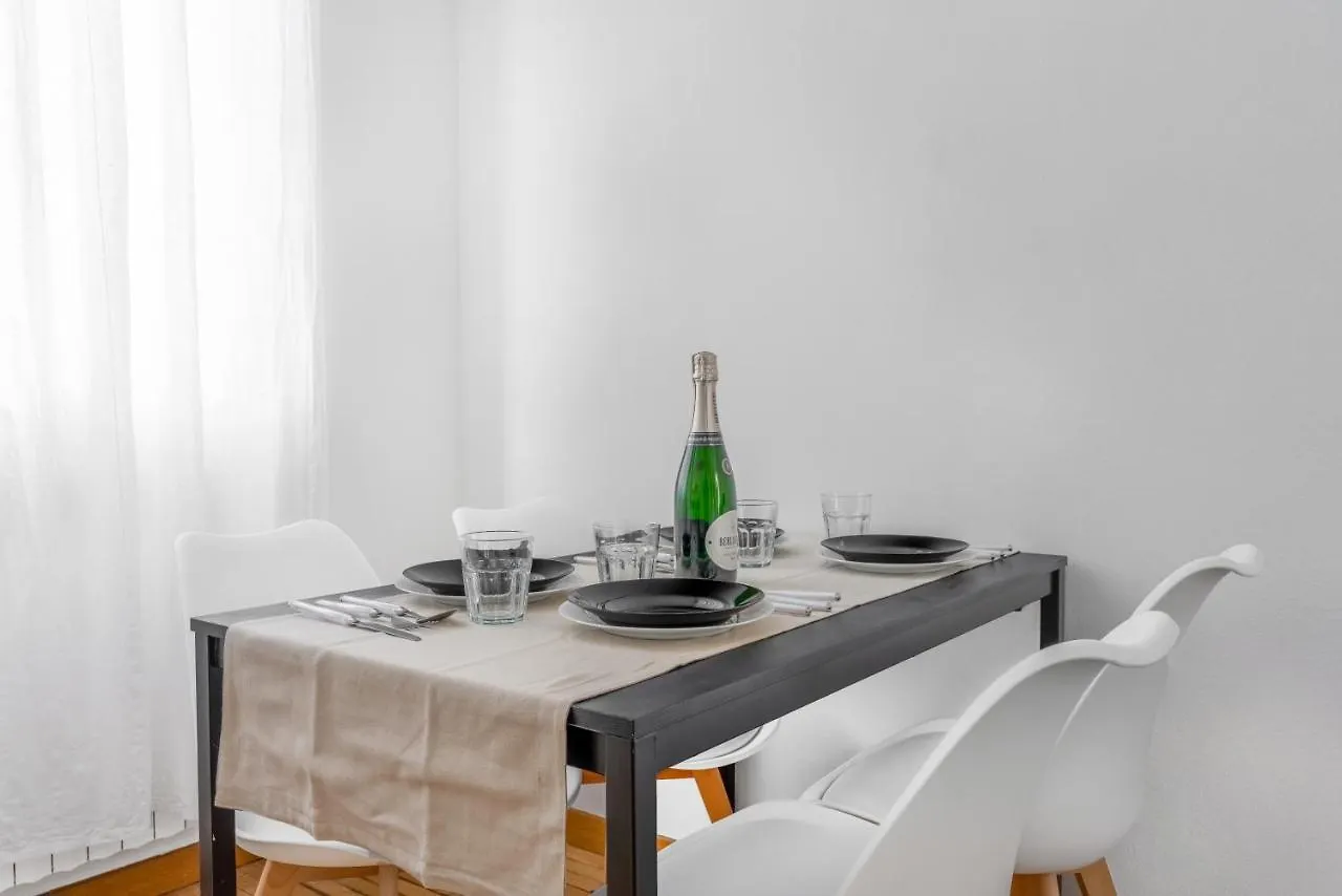 Duomo 7 Minuti Exclusive Apartment Vercelli Milan