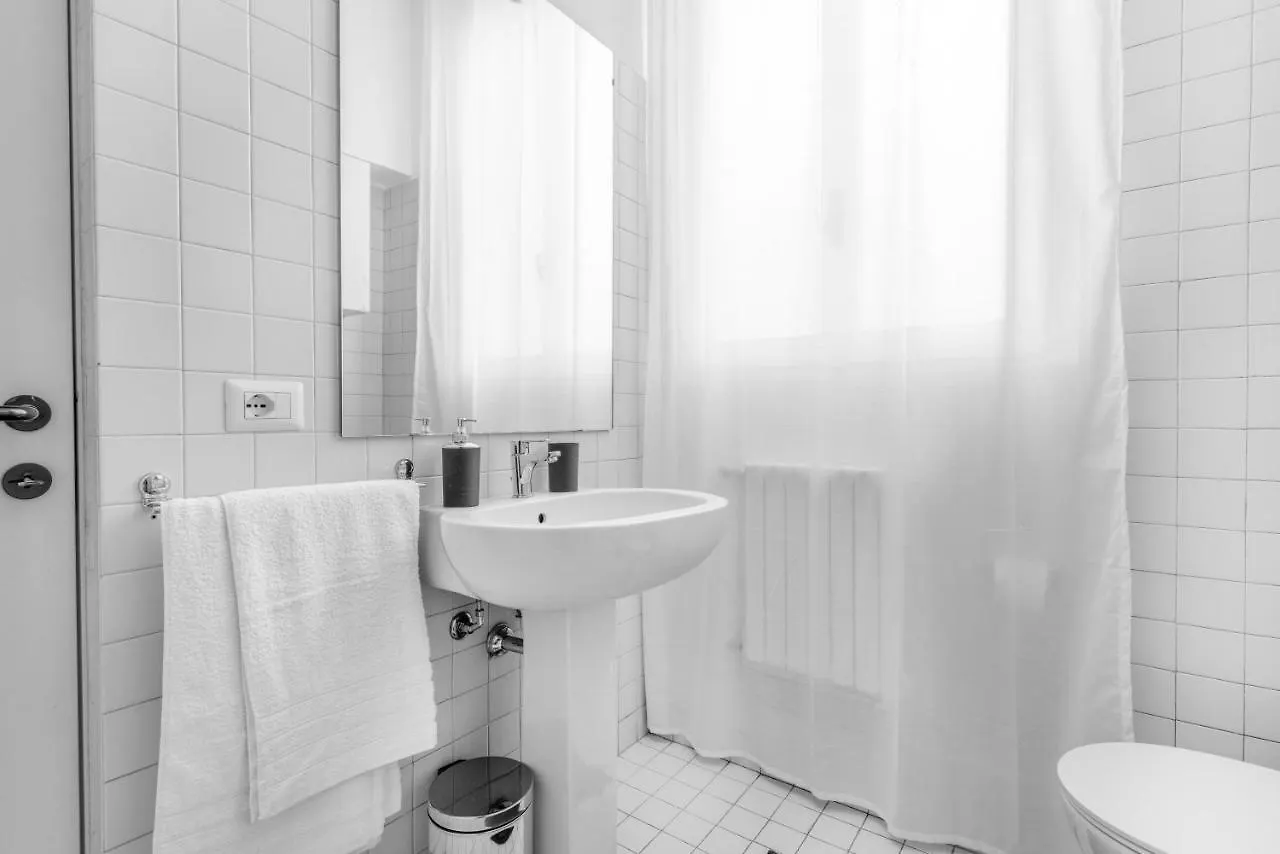 Duomo 7 Minuti Exclusive Apartment Vercelli Milan 0*,